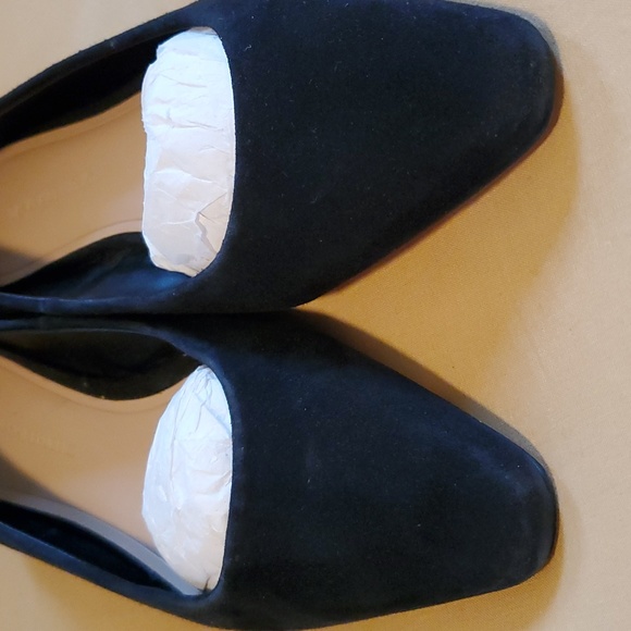 Banana Republic Suede Flats, Size 6 - Picture 4 of 14